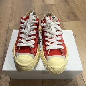 Used ‘Maison Mihara Yasuhiro Hank’ in Orange